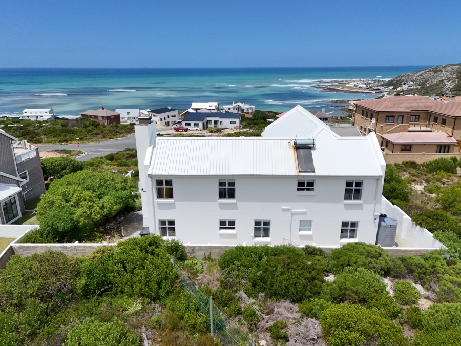 4 Bedroom Property for Sale in Oceanview Heights Western Cape